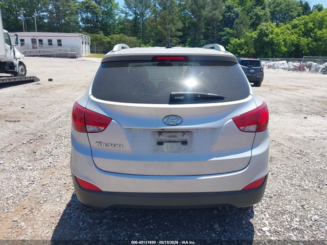KM8JU3AG6FU049965 Hyundai TUCSON SE