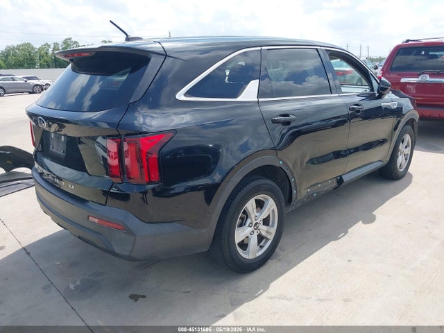 KIA SORENTO LX 2021 5XYRG4LC3MG021151 Image 4
