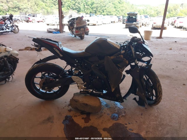 45131697 :رقم المزاد ، MH3RH06Y7HK017005 vin ، 2017 Yamaha Yzfr3 مزاد بيع