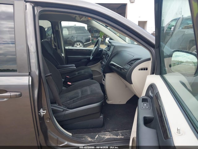 45131703 :رقم المزاد ، 2C4RDGBG5JR254812 vin ، 2018 Dodge Grand Caravan Se مزاد بيع