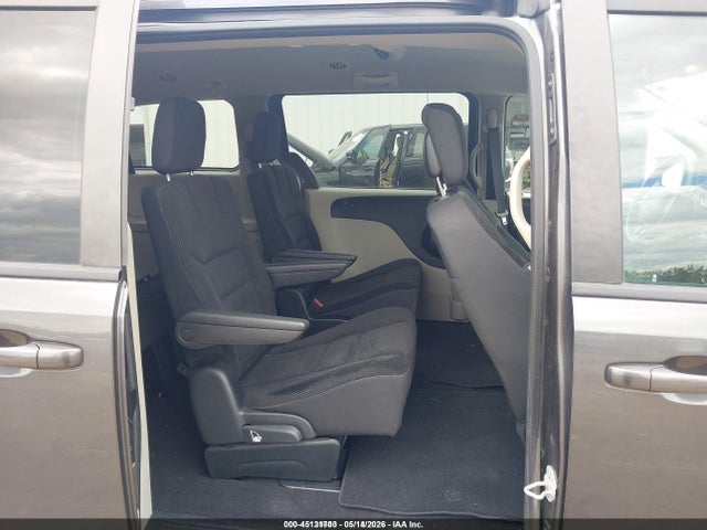 45131703 :رقم المزاد ، 2C4RDGBG5JR254812 vin ، 2018 Dodge Grand Caravan Se مزاد بيع