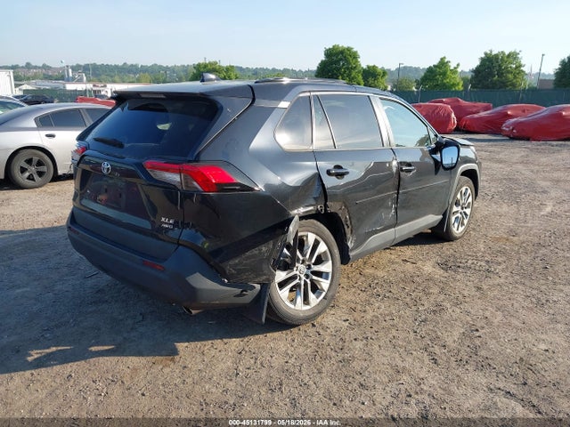 2021 Toyota Rav4 Xle Premium მანქანა იყიდება აუქციონზე, vin: 2T3A1RFV0MC238264, აუქციონის ნომერი: 45131799