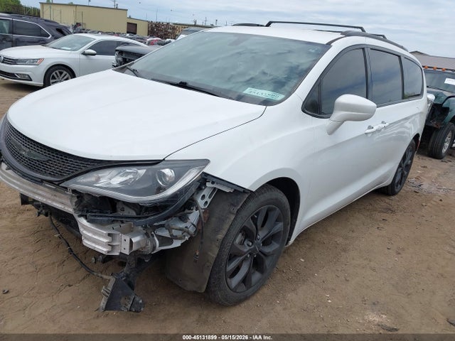 Продажа на аукционе авто 2019 Chrysler Pacifica Touring L, vin: 2C4RC1BG5KR668240, номер лота: 45131899