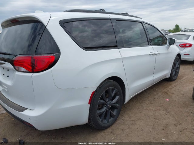 Продажа на аукционе авто 2019 Chrysler Pacifica Touring L, vin: 2C4RC1BG5KR668240, номер лота: 45131899