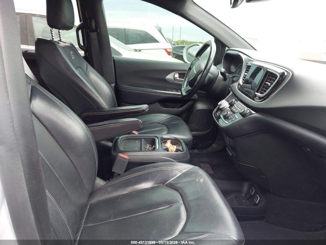 Продажа на аукционе авто 2019 Chrysler Pacifica Touring L, vin: 2C4RC1BG5KR668240, номер лота: 45131899