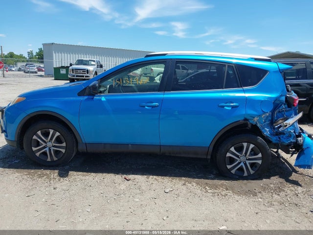 JTMZFREV9GJ074133 Toyota RAV4 LE