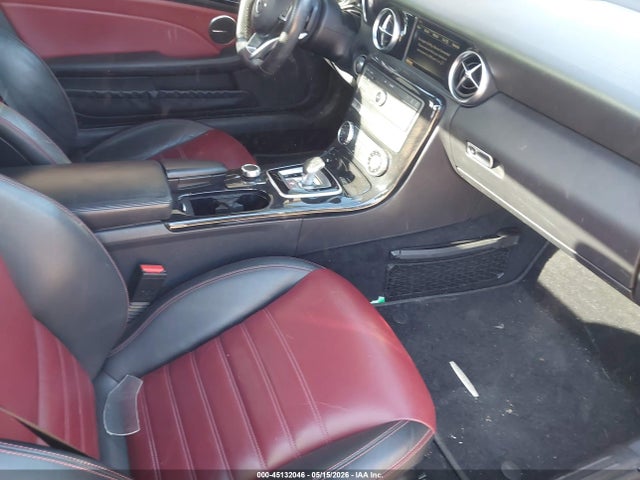 45132046 :رقم المزاد ، WDDPK3JA7JF153075 vin ، 2018 Mercedes-benz Slc 300 مزاد بيع