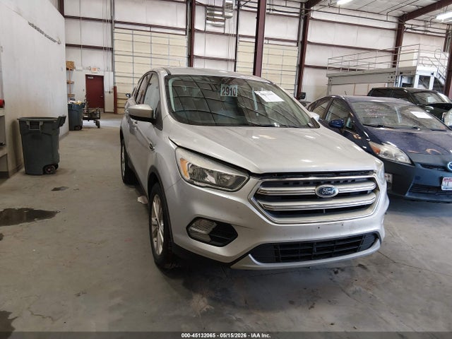 Продажа на аукционе авто 2017 Ford Escape Se, vin: 1FMCU0GD2HUB28587, номер лота: 45132065