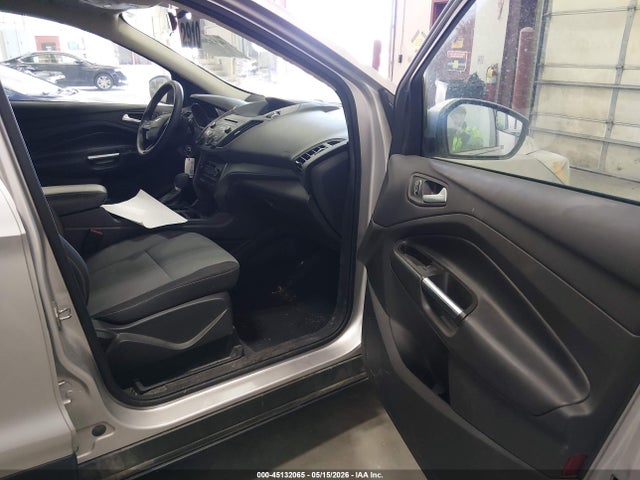 Продажа на аукционе авто 2017 Ford Escape Se, vin: 1FMCU0GD2HUB28587, номер лота: 45132065