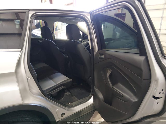 Продажа на аукционе авто 2017 Ford Escape Se, vin: 1FMCU0GD2HUB28587, номер лота: 45132065