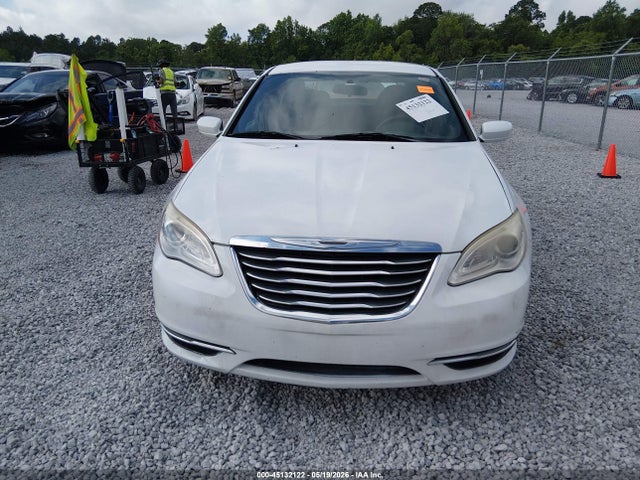 Продажа на аукционе авто 2012 Chrysler 200 Lx, vin: 1C3CCBAB4CN135364, номер лота: 45132122