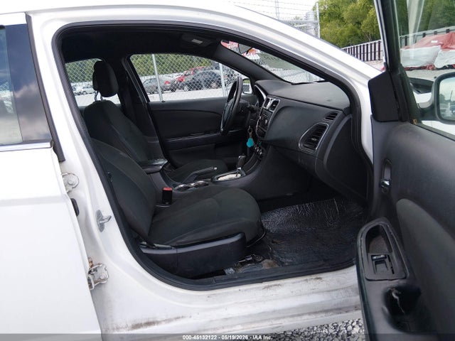 Продажа на аукционе авто 2012 Chrysler 200 Lx, vin: 1C3CCBAB4CN135364, номер лота: 45132122