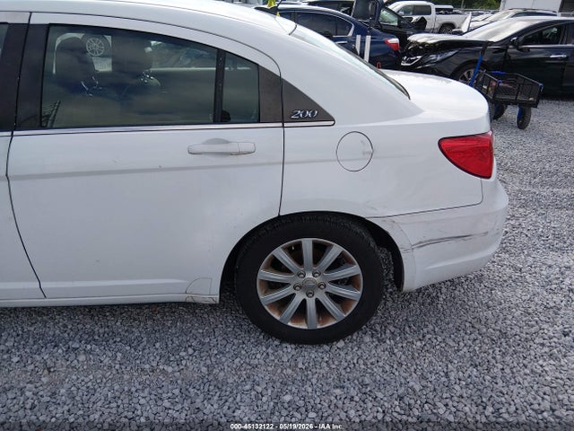 Продажа на аукционе авто 2012 Chrysler 200 Lx, vin: 1C3CCBAB4CN135364, номер лота: 45132122