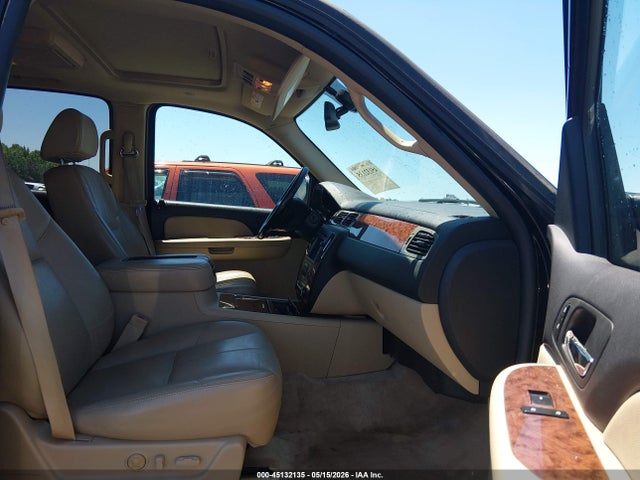 45132135 :رقم المزاد ، 1GNFK16368J237603 vin ، 2008 Chevrolet Suburban 1500 Ltz مزاد بيع