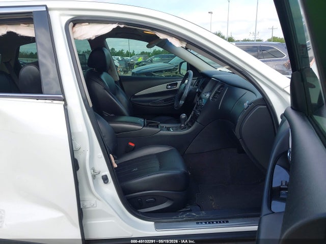 Продажа на аукционе авто 2017 Infiniti Qx50, vin: JN1BJ0RP0HM387906, номер лота: 45132291
