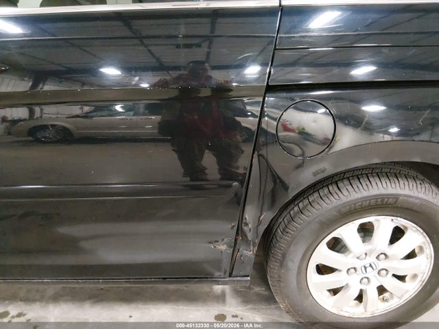 45132330 :رقم المزاد ، 5FNRL38628B030266 vin ، 2008 Honda Odyssey Ex-l مزاد بيع
