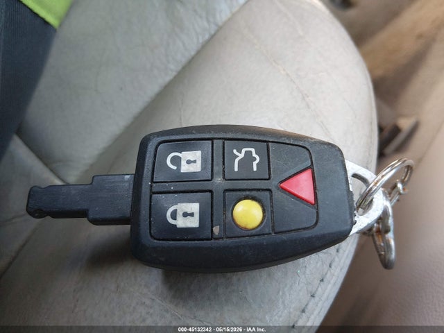 2006 Volvo C70 T5 მანქანა იყიდება აუქციონზე, vin: YV1MC68286J005526, აუქციონის ნომერი: 45132342