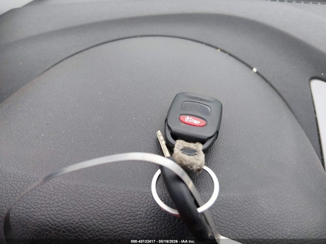 Продажа на аукционе авто 2015 Hyundai Elantra Se, vin: 5NPDH4AE2FH569746, номер лота: 45132417
