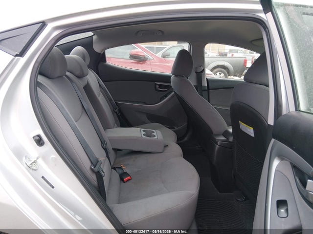 Продажа на аукционе авто 2015 Hyundai Elantra Se, vin: 5NPDH4AE2FH569746, номер лота: 45132417