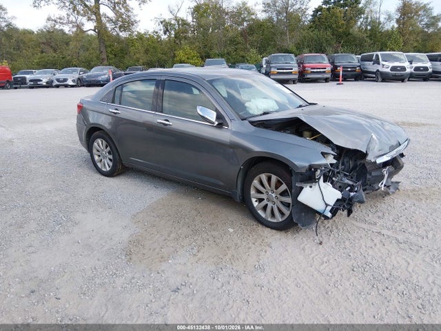 45132438 :رقم المزاد ، 1C3CCBCG6DN751819 vin ، 2013 Chrysler 200 Limited مزاد بيع