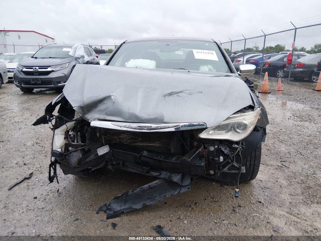45132438 :رقم المزاد ، 1C3CCBCG6DN751819 vin ، 2013 Chrysler 200 Limited مزاد بيع