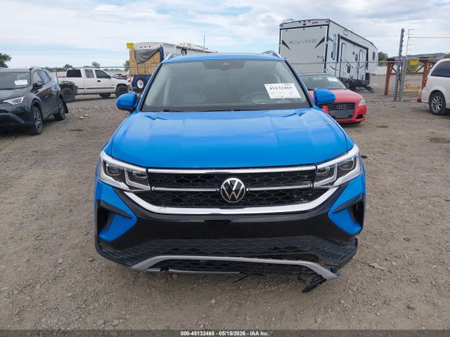 2022 Volkswagen Taos 1.5t Sel მანქანა იყიდება აუქციონზე, vin: 3VV1X7B22NM005570, აუქციონის ნომერი: 45132465