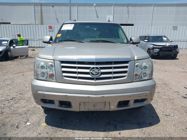 2005 Cadillac Escalade Esv მანქანა იყიდება აუქციონზე, vin: 3GYFK66N65G215079, აუქციონის ნომერი: 45132520