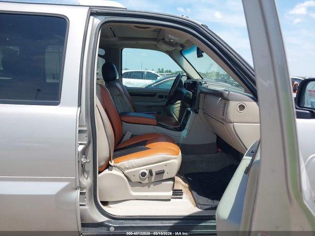 2005 Cadillac Escalade Esv მანქანა იყიდება აუქციონზე, vin: 3GYFK66N65G215079, აუქციონის ნომერი: 45132520