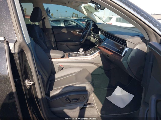 2023 Audi Q8 Premium 55 Tfsi Quattro Tiptronic მანქანა იყიდება აუქციონზე, vin: WA1AVBF12PD027439, აუქციონის ნომერი: 45132542