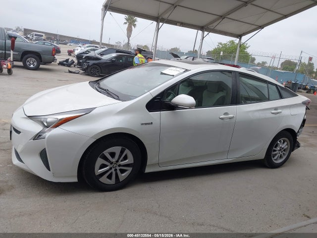 JTDKARFUXH3035336 Toyota Prius Three