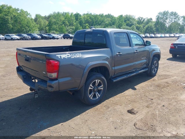 2017 Toyota Tacoma Trd Sport მანქანა იყიდება აუქციონზე, vin: 3TMCZ5AN1HM067323, აუქციონის ნომერი: 45132682