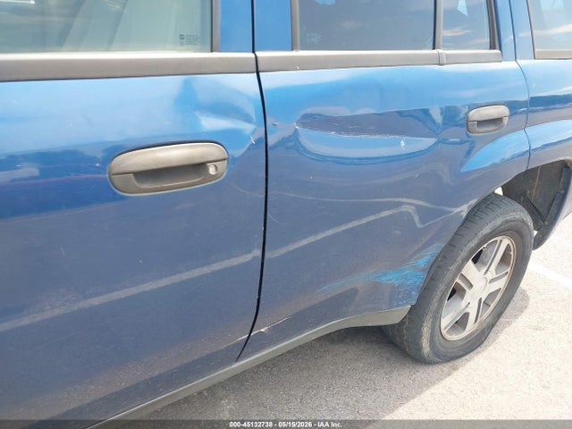 45132738 :رقم المزاد ، 1GNDS13S752389186 vin ، 2005 Chevrolet Trailblazer Ls مزاد بيع