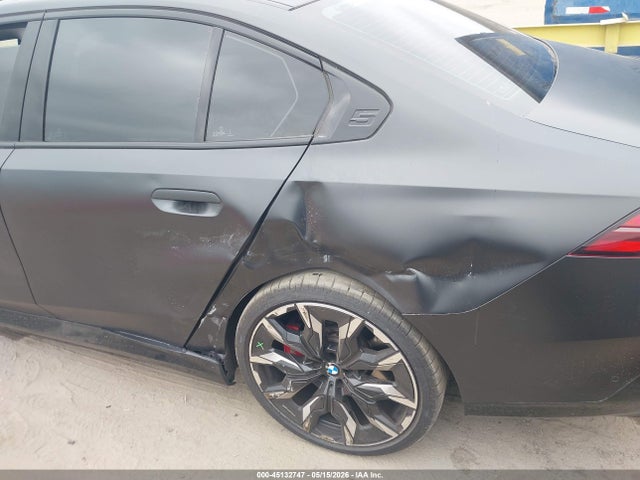 2026 Bmw 550e Xdrive მანქანა იყიდება აუქციონზე, vin: WBA13FK0XTCV83169, აუქციონის ნომერი: 45132747