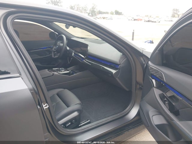 2026 Bmw 550e Xdrive მანქანა იყიდება აუქციონზე, vin: WBA13FK0XTCV83169, აუქციონის ნომერი: 45132747
