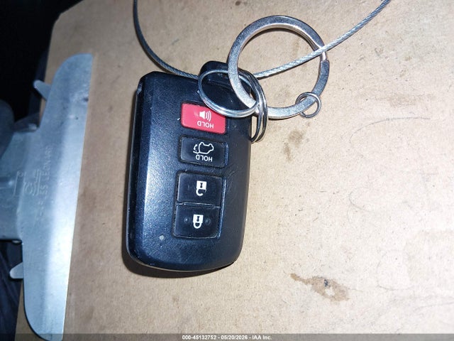 JTMRFREV7JJ189806 Toyota Rav4 Xle