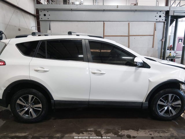 JTMRFREV7JJ189806 Toyota Rav4 Xle