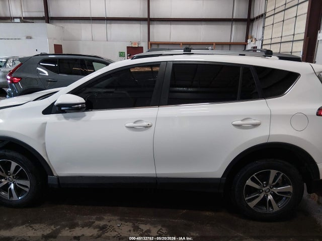 JTMRFREV7JJ189806 Toyota Rav4 Xle
