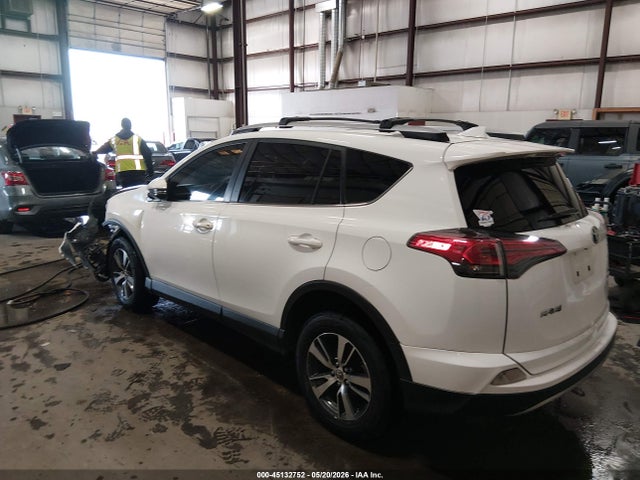 JTMRFREV7JJ189806 Toyota Rav4 Xle