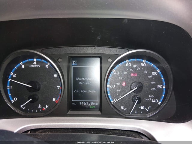 JTMRFREV7JJ189806 Toyota Rav4 Xle