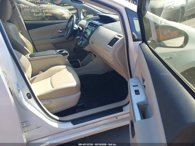 Продажа на аукционе авто 2016 Toyota Prius V Five, vin: JTDZN3EU6GJ054994, номер лота: 45132758