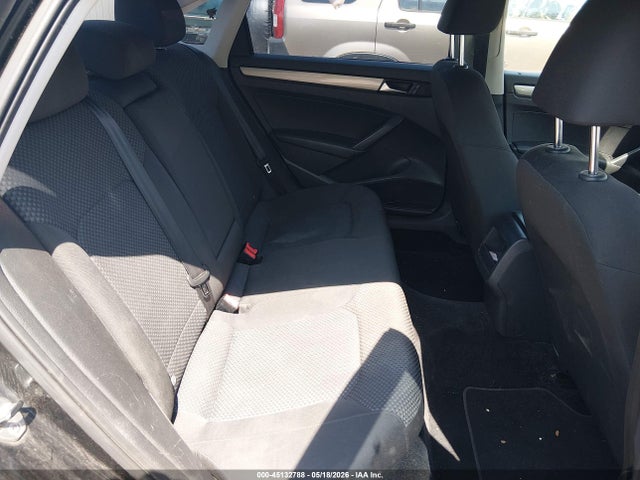45132788 :رقم المزاد ، 1VWAP7A35EC008373 vin ، 2014 Volkswagen Passat 2.5l S مزاد بيع