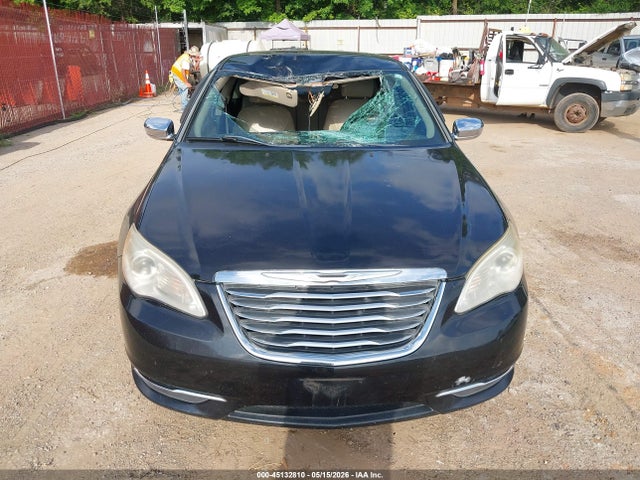 45132810 :رقم المزاد ، 1C3BC2FG0BN520743 vin ، 2011 Chrysler 200 Limited مزاد بيع