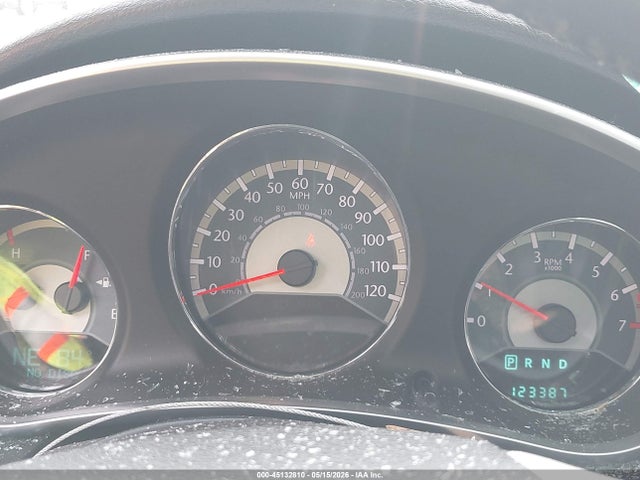 45132810 :رقم المزاد ، 1C3BC2FG0BN520743 vin ، 2011 Chrysler 200 Limited مزاد بيع