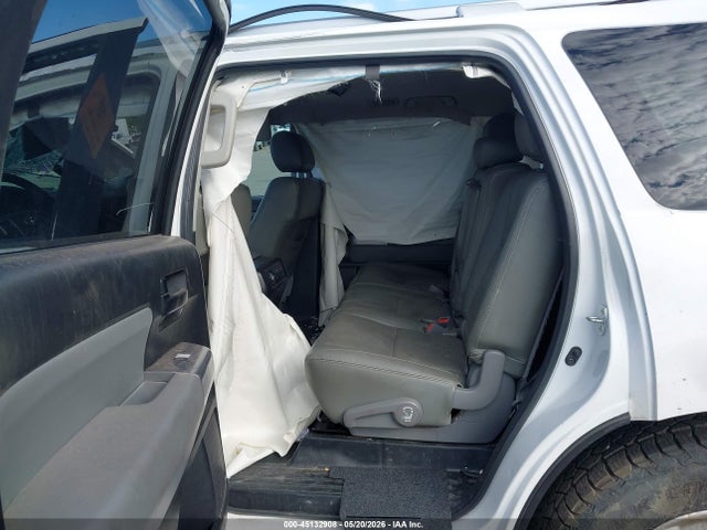 5TDBY5G12JS161347 Toyota Sequoia Sr5