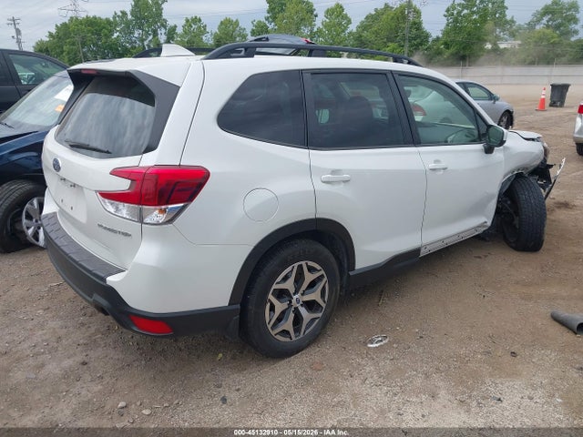 Продаж на аукціоні авто 2022 Subaru Forester Premium, vin: JF2SKAEC9NH524561, номер лоту: 45132910