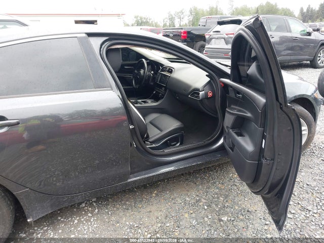 Jaguar Xe 25t Premium 2018 SAJAJ4FX5JCP19971 Image 5