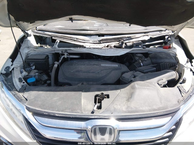 Honda Odyssey Touring 2018 5FNRL6H86JB011650 Image 10
