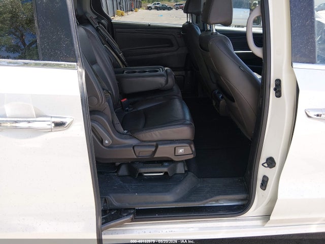 Honda Odyssey Touring 2018 5FNRL6H86JB011650 Image 8