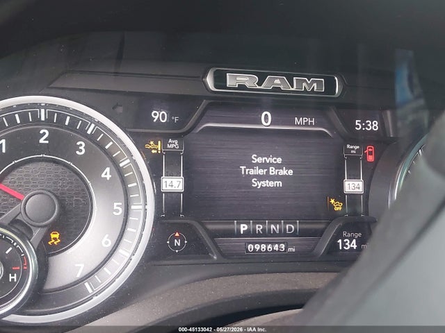 2021 Ram 1500 Big Horn  4x4 5'7 Box მანქანა იყიდება აუქციონზე, vin: 1C6SRFFT5MN826135, აუქციონის ნომერი: 45133042