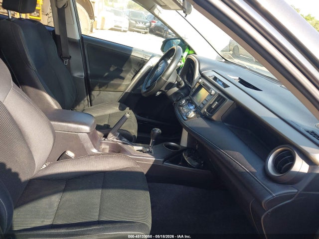 2T3RFREV7FW282768 Toyota Rav4 Xle